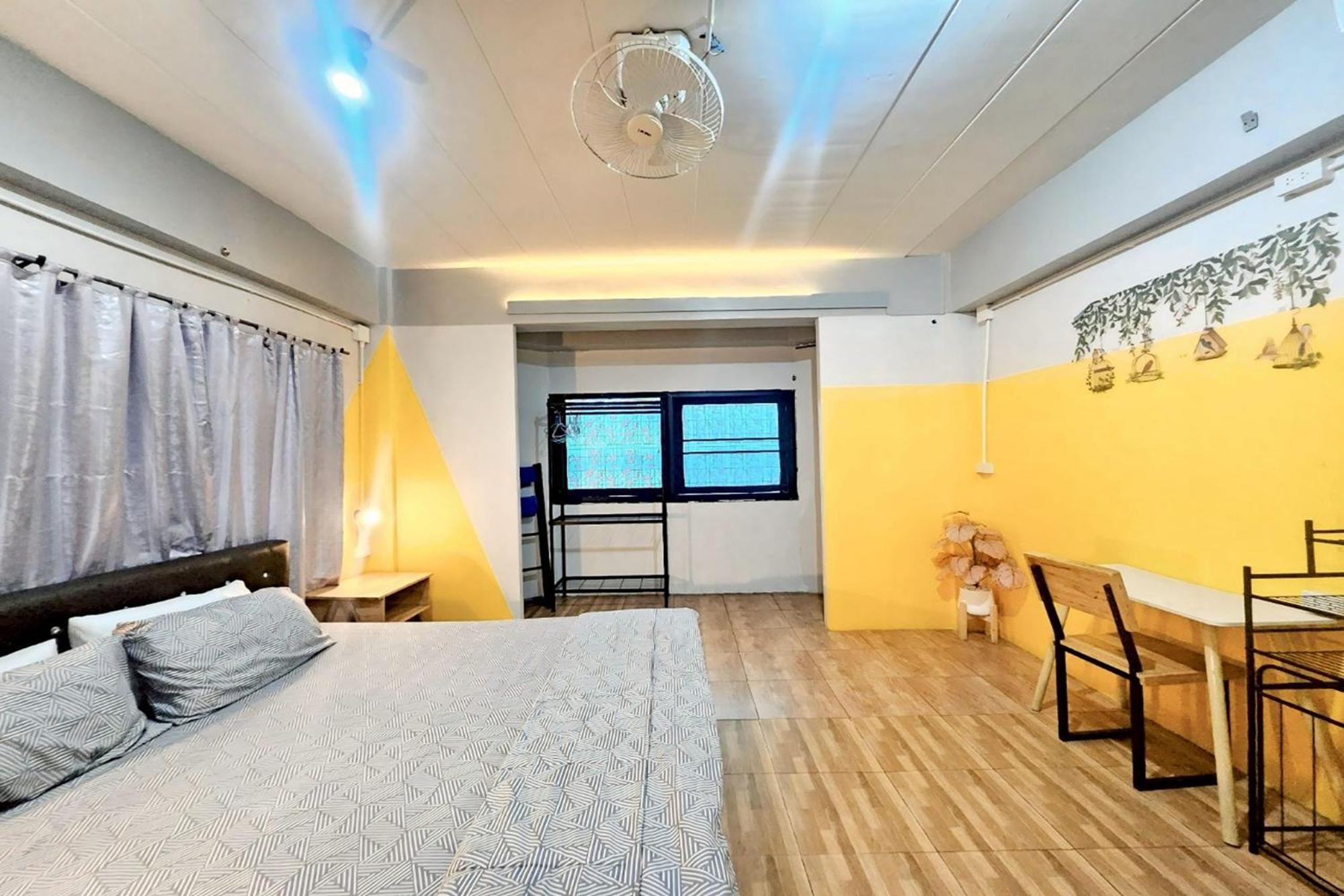 Me U Hostel Chiang Mai Extérieur photo